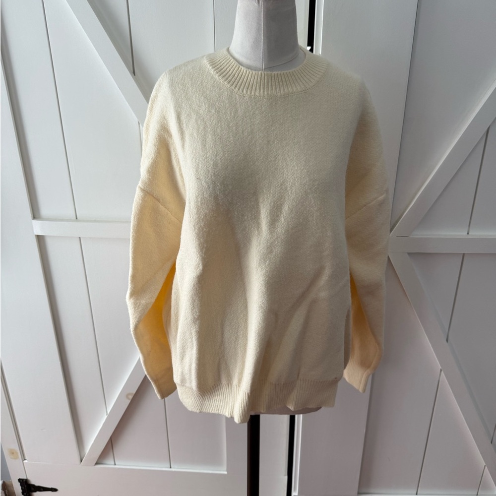 Listicle Women's Soft Cream Sweater